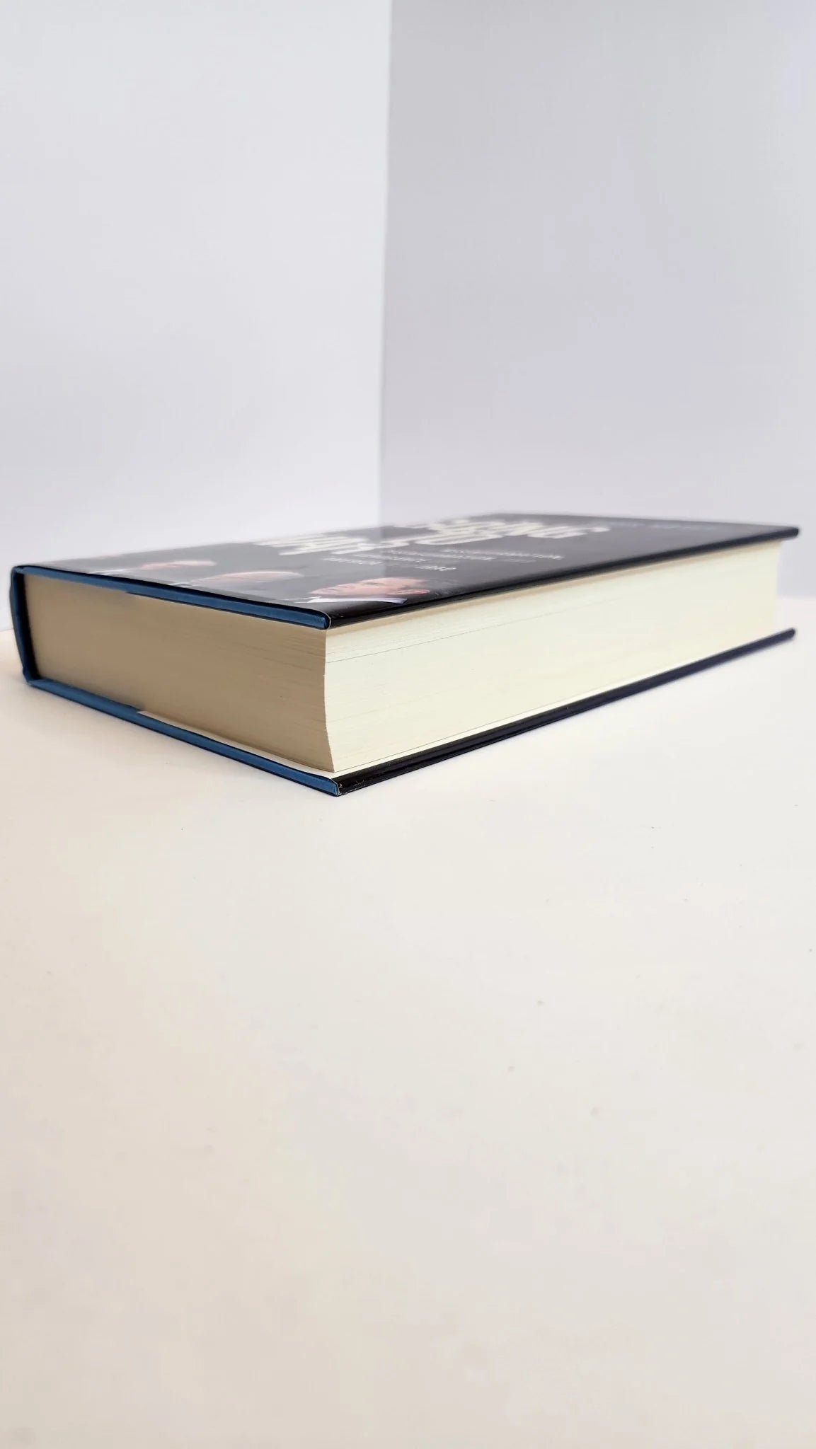 Going to War: How Misinformation, Disinformation, and Arrogance Led America Into Iraq - Oakmont Books